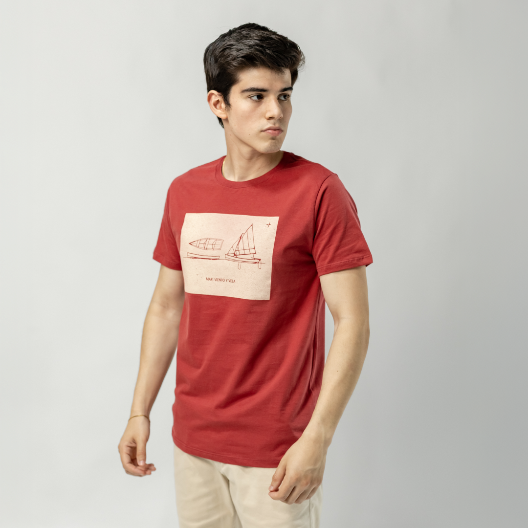 Remera Baco Confort Estampa Barco