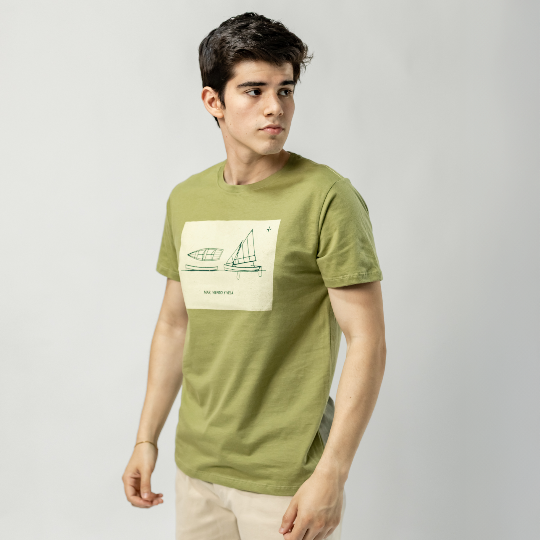 Remera Baco Confort Estampa Barco
