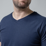 Remera cuello en V confort