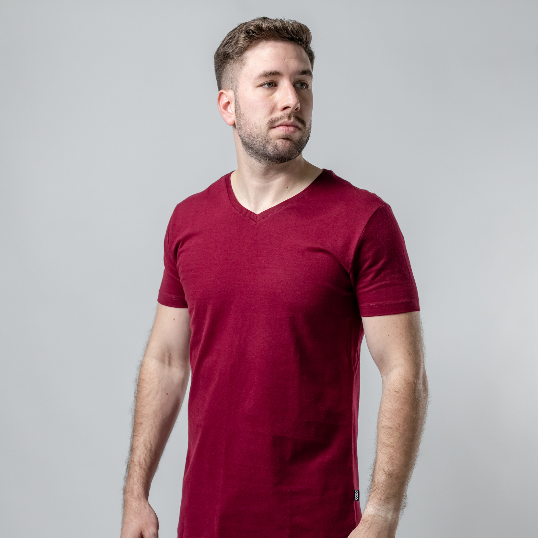 Remera cuello en V confort