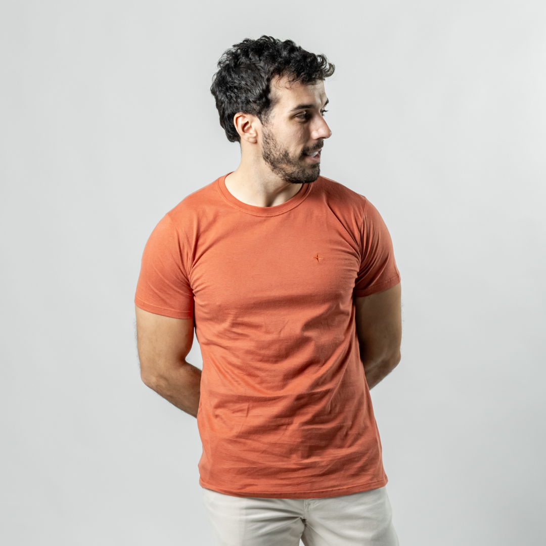 Remera Baco Andrómeda Regular Fit