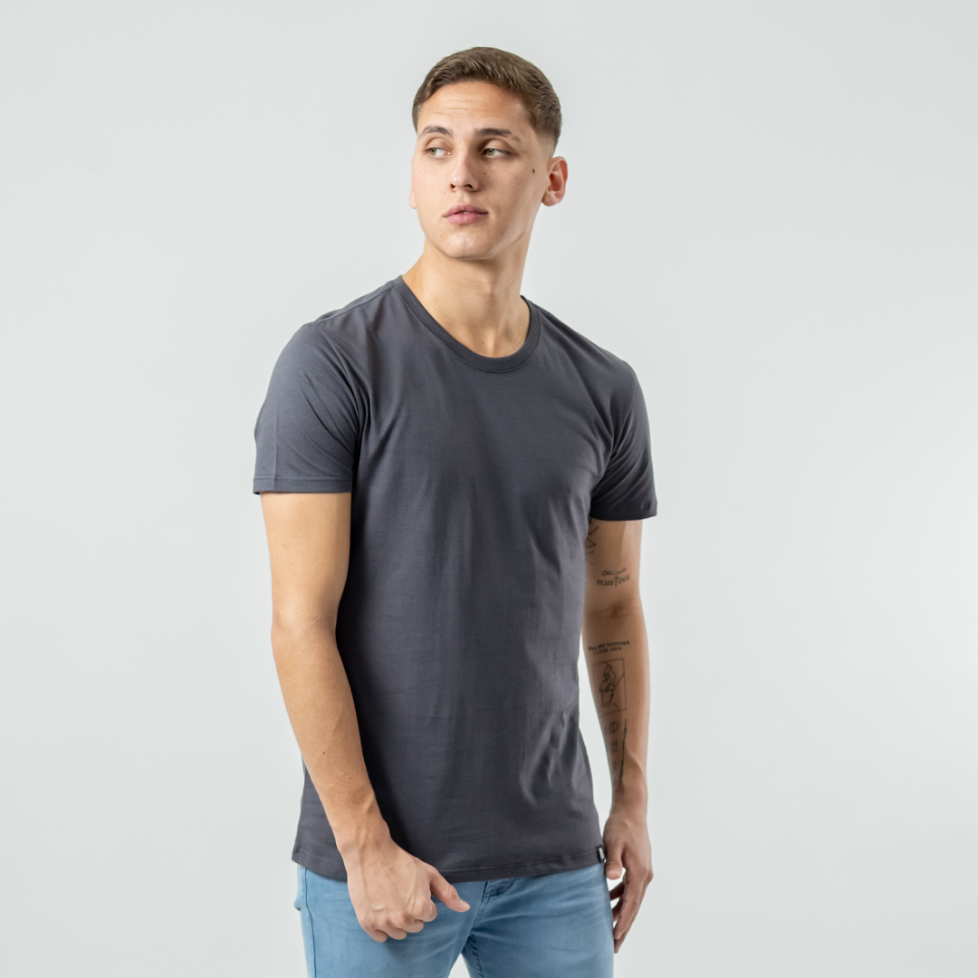 Remera Baco Básica Slim Fit