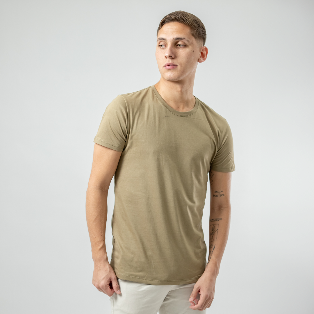 Remera Baco Básica Slim Fit